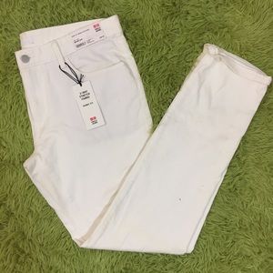 Uniqlo skinny fit tapered color jeans